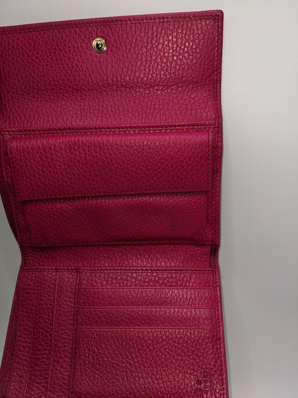 Gucci Pink Pebbled Leather Continental Wallet - Picture 4 of 6